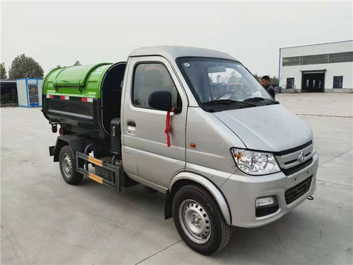 探访程力勾臂垃圾车 环卫利器塑造城市新面貌